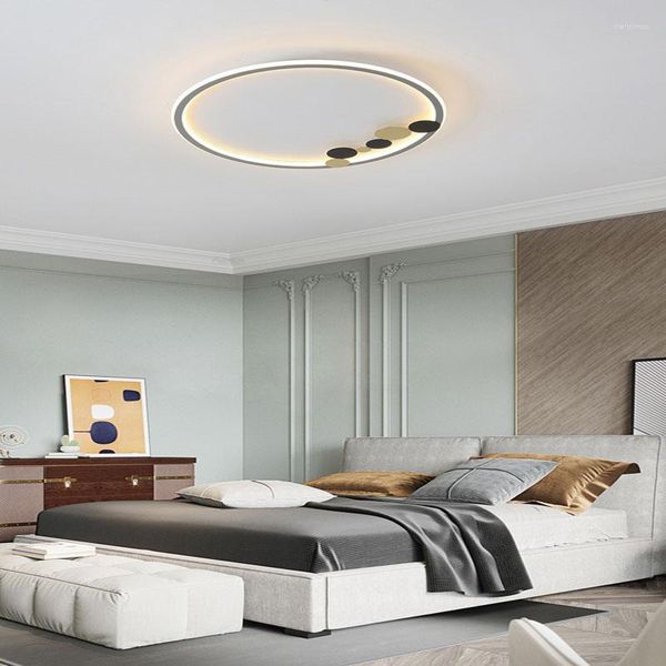 Plafonniers Creative Nordic Bedroom Light Designer Chambre moderne simple et personnalisée Golden LED Living