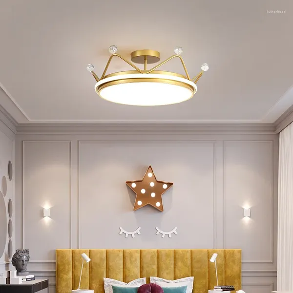 Luces de techo lámpara de dormitorio de lámpara de corona dorada