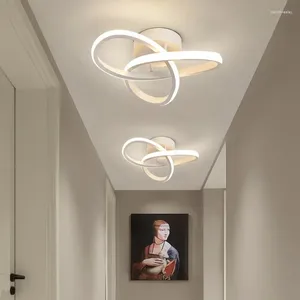 Plafonniers Ménage LED Lustre Trois Couleurs Lampe Style Moderne Chambre Lumière Surface Installation AC 220V Salle à manger