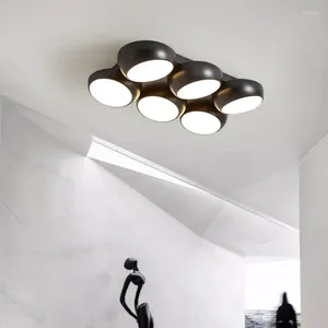 Plafonniers Lampe de salon minimaliste Simple Atmosphère moderne Bureau Caractéristique créative Personnalité Chambre à coucher