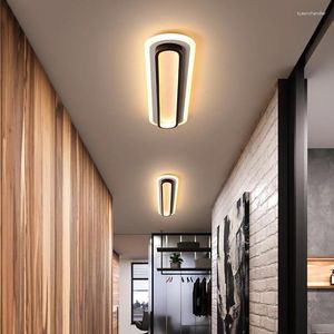 Plafonniers LED modernes pour salon, chambre à coucher, couloir d'étude, blanc, noir, lampe nordique montée en Surface