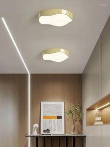 Plafonniers Lampe LED nordique est utilisée pour la cuisine de l'allée de la chambre à coucher Blanc Noir Rouge Jaune Vert Décoration de télécommande à intensité variable
