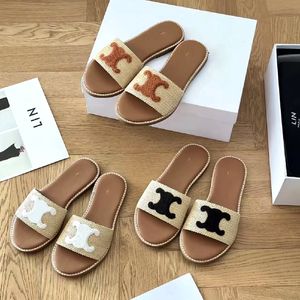 Cel nieuwe stijl stro weeft slippers sandalen ontwerper glijbaan casual schoenen muilezels loafer zwart witte ine sexy schoenen heren dames bruine muilezel schuifregelaars plat sandale cadeau