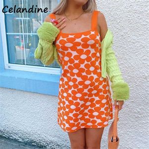 Celandine Gebreide Zomer Beach Casual Sweat Mini Korte Strap Floral Jurk Dames Party Y2K 2021 Wrap Mode Chic Bodycon Jurk Y0603