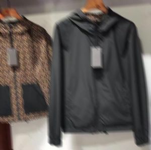 Celebrity Star Misma ropa Chaqueta de dos caras para hombres Outwear Diseño clásico Chaquetas de béisbol Bomber Hombres Mujeres Ropa Prendas de abrigo Abrigo superior para hombres Abrigo A022