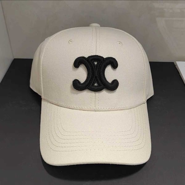 Celies Sun Sun New Duck Lenguer Hat Big Head Big Triumphal Arch Letter Béisbol Hard -Hard Baseball Versátil para hombres y mujeres Sunshade Casual Sunspreen