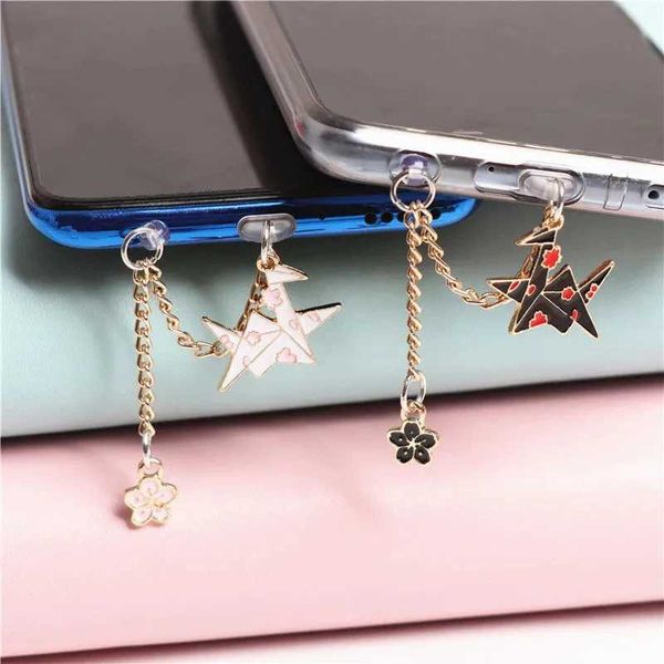 Téléphone cellulaire Anti-Dust Gadgets Jolie Plude de poussière Charme de charge de téléphone Kawaii Port de port pour iPhone Anti Dust Cap Thousand Paper Cranes 3.5 mm Jack Type C Stopper Y240423