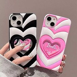 Partones de teléfonos celulares Barbie Barbie Quicksand Mirror Heart Cartoon Silicon Soft Phone Case para iPhone 15 Pro Max 14 Plus 13 Pro 12 11Pro Max Capa de goma Y240423