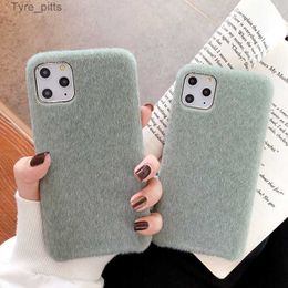 Étuis pour téléphones portables Automne et hiver Étui en peluche adapté à Apple 14 Promax Phone Case 13 Plush 12 Soft Case 11 Anti drop xs CaseL2310/16