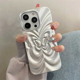 Études de téléphone portable Color Couleur 3D Fold Butterfly Pattern Téléphone pour iPhone 11 12 13 14 15 Pro Max Soft Silicone Fashion Silver Chic Cover Shell J240509