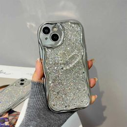 Case van mobiele telefoons Case voor iPhone 15 14 13 12 Pro Max 14 15 plus 11 Cover Pearl Love Heart 3D Golvy Curved Edge Soft Pating Sequin Glitter Cover H240326