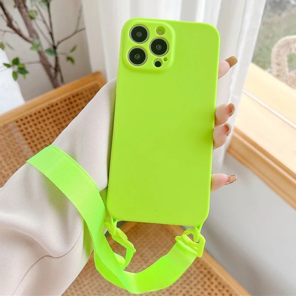 Étuis de téléphone portable Collier bandoulière avec cordon de laçage Étui de téléphone en silicone adapté pour iPhone 11 12 13 14 Pro Max X XR XS Max 7 8 Plus Mini SE Cover 231026