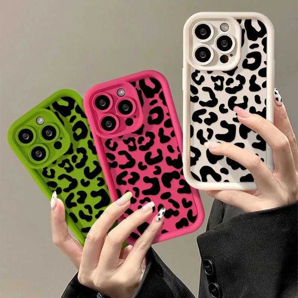 Cajas de teléfonos celulares Cortada de leopardo para iPhone 15 Pro Max Case iPhone 11 12 13 14 15 7 8 Plus SE 2020 2022 x XR XS Max Soft Silicone Phelepy Bumper J240509