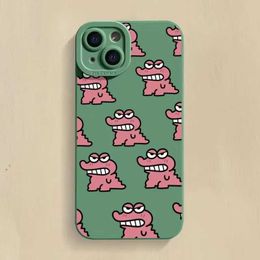 Mobiele telefoons schattig en leuke cartoon baby krokodil telefoonhoes iPhone 14 13 12 15 Pro Max Mini X XS XR 7 8 15 Plus SE beschermende harde cover J240426