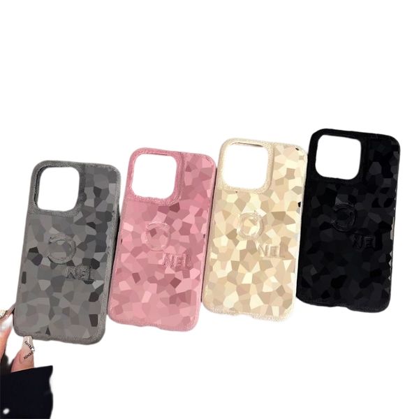 Étuis de téléphone portable Fashion Furry Shell Phonecase Designer Phone Cases Luxury Check Pattern C Case Pink Letters Cover pour iPhone 15 14 Pro Max Plus 13 12 11 Top ULVG