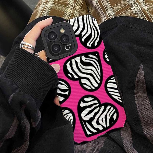 Étuis de téléphone portable Coque de téléphone à motif zèbre de coeur d'amour à la mode pour iPhone 14 11 13 12 Pro XS Max 7 8 Plus X XR SE protection de lentille animale couverture souple L230731