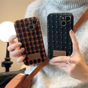 Étuis de téléphone portable Étui de téléphone en tissu de laine à la mode adapté à l'iPhone 15 Pro 11 12 13 14 Pro Max 14pro Housse de protection en peluche coréen mignon étui de téléphone Capa 231026