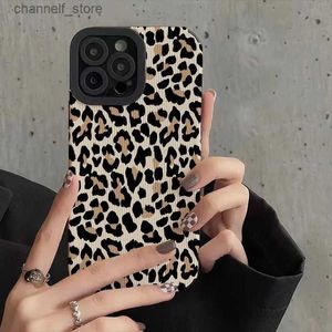 Étuis de téléphone portable Ins Creative Leopard Cow Silicone Leather Case pour iPhone 15 14 13 Pro Max 11 12 Mini SE 7 8 Plus X XR XS Couverture souple antichocY240325