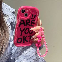 Mobiele telefoon hoesjes Ins Koreaanse schattige brief roze liefde hart armband cool hoesje voor iPhone 14 13 12 11 Pro Max Y2k Wavey schokbestendige zachte cover 231021