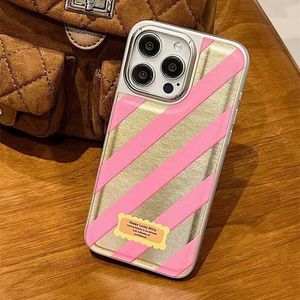 Casos de teléfonos celulares Estilo de franja rosa de Corea Case de teléfono de rayas suaves Soft Silicone Faux Cuero Neta de iPhone de lujo para iPhone15 14 13 12 11 Pro Max Plus J240418