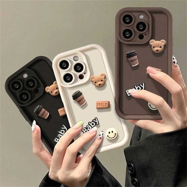 Cas de téléphone portable coréen mignon carton 3D Cake Bear Téléphone pour iPhone 15 14 13 12 11 Pro Max x xr Sheild Color Silicone Tocoping Soft Cover J240418