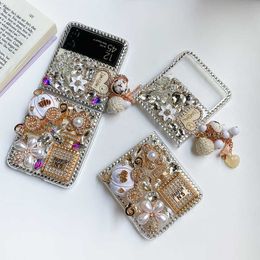 Cajas del teléfono celular Funda de teléfono dura transparente con diamantes de imitación ostentosos de lujo para Samsung Galaxy Z Flip 3 5G, funda de diamante DIY para Galaxy Z Flip Z0324