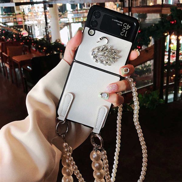 Estuches para teléfonos celulares Luxury Bling Rhinestone n Funda para teléfono para Samsung Galaxy Z Flip 3 2 5G PU Funda de cuero con perla Crossbody Rope Lanyard Z0324