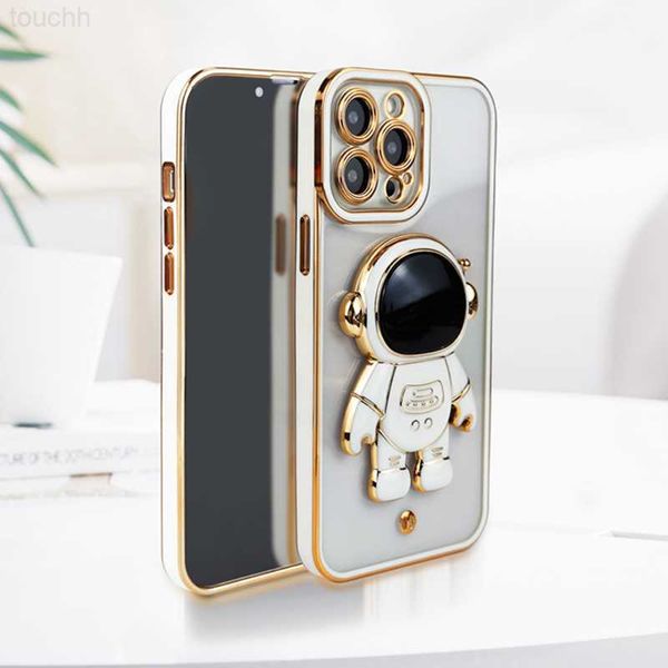 Cas de téléphone portable Placage de luxe Astronaut Holder Phone Case pour iPhone 11 12 13 14 Pro Max X XR XS Pare-chocs souple sur SE2 SE3 6S 7 8 Plus Stand Cover L230731