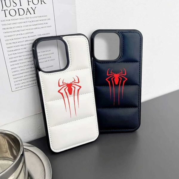 Étuis de téléphone portable Red Spider Puffer Phone Case Man Noir et Blanc 3D Housse de téléphone antichoc Convient pour iPhone 15 14 12 11 Pro Max Phone Case Cadeau J240318