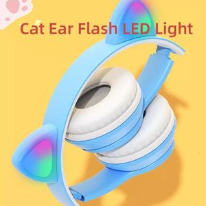 Mobiele telefoon oortelefoons Geschenk LED Cat Ear draadloze hoofdtelefoon Bluetooth 5.0 Jonge People Kids Headset Support Wired oortelefoons 3,5 mm plug met MIC 230414