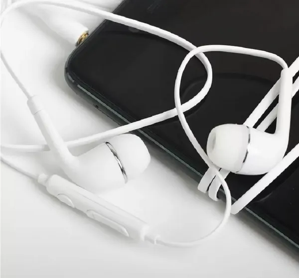 Écouteurs de téléphone portable J5 écouteurs intra-auriculaires plats avec télécommande et micro pour Samsung Galaxy Note 2 3 N7000 Galaxy S3 S4 S5 S6 S7 i9300