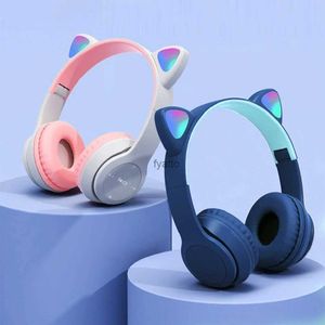 Écouteurs de téléphone portable Nouveau casque sans fil Flash Oreilles de chats mignons Fone avec contrôle du microphone Casque de musique LED Bluetooth GiftH240312