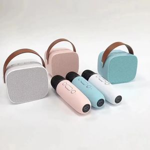 Haut-parleurs de téléphone portable Haut-parleur Bluetooth Portable Accueil Mignon Karaoké Mini Audio sans fil avec microphone K Chanson Famille Machine à chanter 231018
