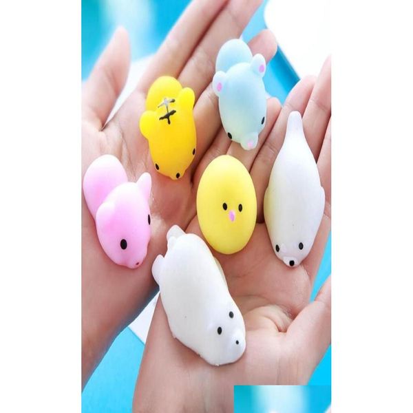 Correas para teléfonos celulares Encantos Venta al por mayor Levantamiento lento Jumbo Juguete Bollo Juguetes Animales Lindo Kawaii Squeeze Dibujos animados Mini Squishies Gato Squishiy Fashi Ottna