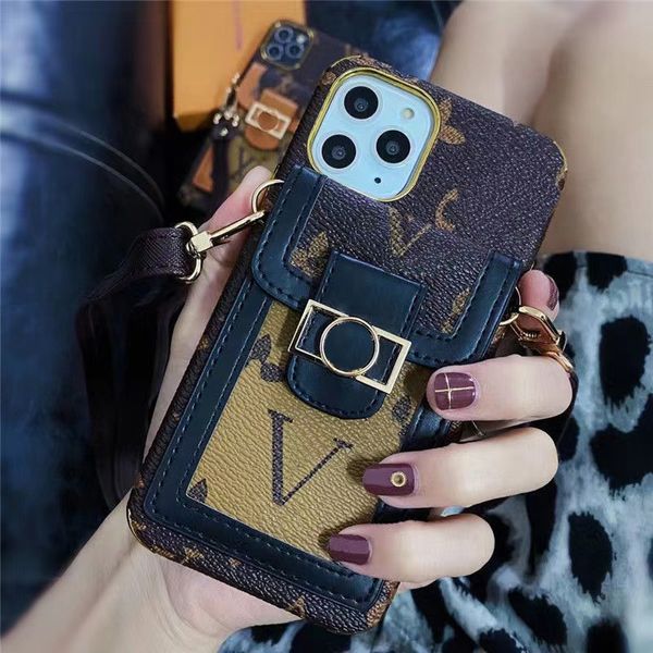 Cell Femmes Luxe Nouveau Designer Cas de téléphone portable Hommes pour iPhone 15 14pro max Cas avec chaîne carte de poche Lettres Designers 12 13 Pro Max X XS XR 7 8 D227281F SSZ4