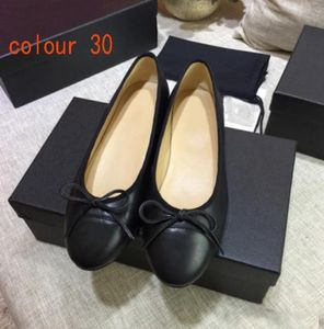 Century Classic Designer Chaussures habillées Printemps et Automne 100% cuir de vachette lettre noeud Ballet Chaussures de danse mode femme noir Chaussure bateau plate Lady cuir Grande Grande taille 34-42