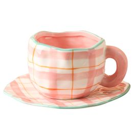 Tasse à café en céramique avec ensemble de soucoupe Tasse créative mignonne Conception irrégulière unique pour le bureau et la maison 250 ml pour le lait de thé au lait