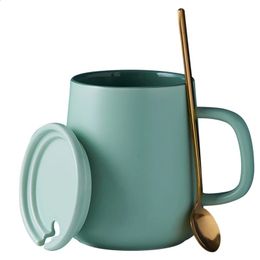 Tazas de cerámica con tazas de café y luz de cuchara de tazas de café creativo de contraste Copa de colores perfectos para amigos Cumpleaños 240407