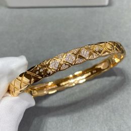 Brazalete CH Brazalete de diseñador para mujer Pulsera pareja Chapado en oro 18 K Contador más alto Materiales avanzados Joyería de moda de cristal de diamante con caja 002