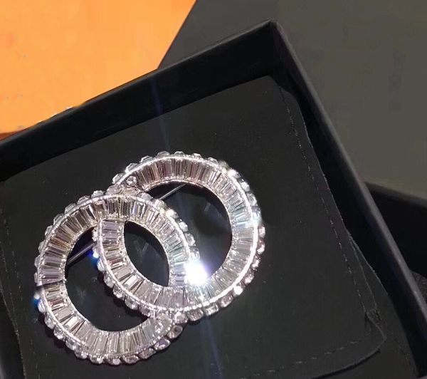 Broche CH bijoux de marque chaude diamants vintage Broches de perles avancées de luxe pour le concepteur Pins de haute qualité cadeau exquis la plus haute qualité de comptoir