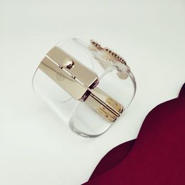 Brazalete de diseñador CH para mujer Muñeca para mujer adecuada 16 17 18 CM brazaletes Pulsera de diseñador Réplica oficial de la marca de lujo Regalo premium 003