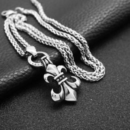 CH Designer Cross Pendant Necklace Chromes Hip-Hop Ring Trendy Men's Girl Titanium Steel Street Heart Sweater Chain Lover Gift Luxe Mode Nieuw 2024 KMQD