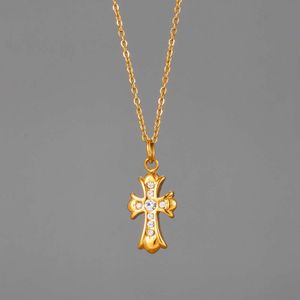 CH Designer Cross Pendant Necklace Chromes ingelegde zirkon titanium stalen gouden stijl sleutelbeen ketting hart trui minnaar cadeau sanskriet luxe mode nieuw 2024 7rda