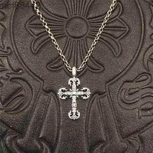 CH Trendy Brand Croquet Mini Small Flame Cross Necklace Mens en Womens Hip Hop Old Home Sweater Chain