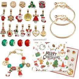 Cadena 1 pieza Calendario de Adviento de Navidad Caja ciega Pulsera Calendario de cuenta regresiva de Navidad Kit de pulsera con dijes DIY Regalo de Navidad de vacaciones L24