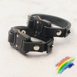 Ketting zwart alyx gesp bracelet mannen vrouwen 1 1 kwaliteit koeien leer 1017 9SM armbanden klassieke druk op metalen knop 230511