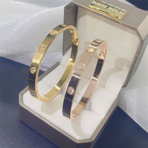 chaîne bracelet trèfle bracelets hommes amour bracelet bijoux femme avec argent plaqué or rose Titane acier zircon 6mm largeur manchette Bracelet bracelets pour les femmes dhgate