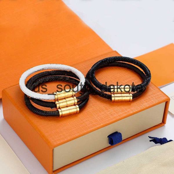 Bracelet de créateur de marque de chaîne Classique fleur plaid corde en cuir or argent boucle perles main corde hommes femmes couple bracelets luxe mode cadeau haute qualité hardw