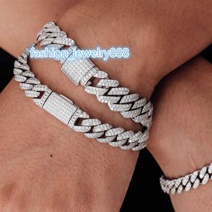 Chaîne Hip Hop Silver plaqué 18 carats bracelet cubain à la mode 6 mm Diamond Inralissée et collier de Moissanite à la hanche à la tendance des femmes