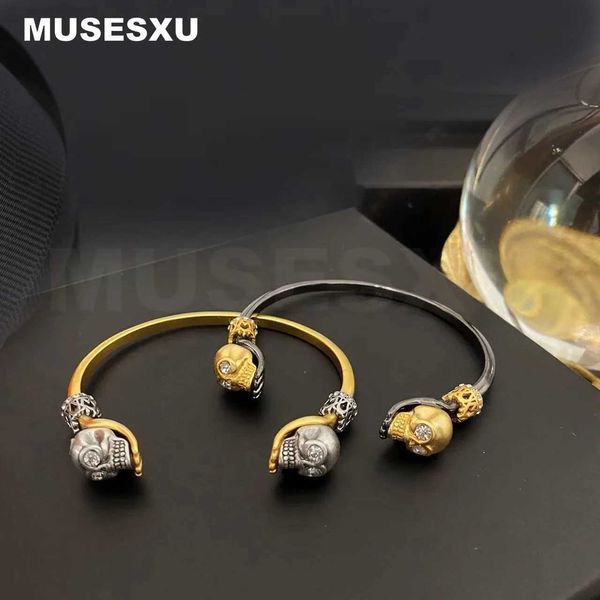 Chaîne Bijoux et accessoires bracelet ouvert paume et double crâne adapté aux femmes et aux hommes comme cadeaux de fête et de mariage Q240401